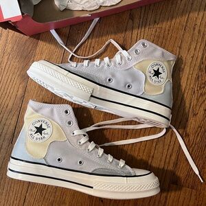 NWT Converse High-Top Sneakers Women’s 9.5